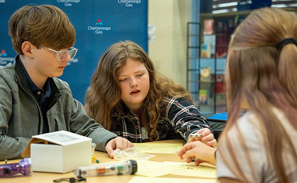 Chattanooga Gas champions STEM education through hands-on energy workshop